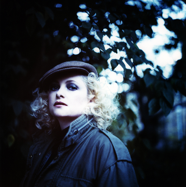 http://www.joedilworth.com/files/gimgs/5_goldfrapp-0200-2.jpg
