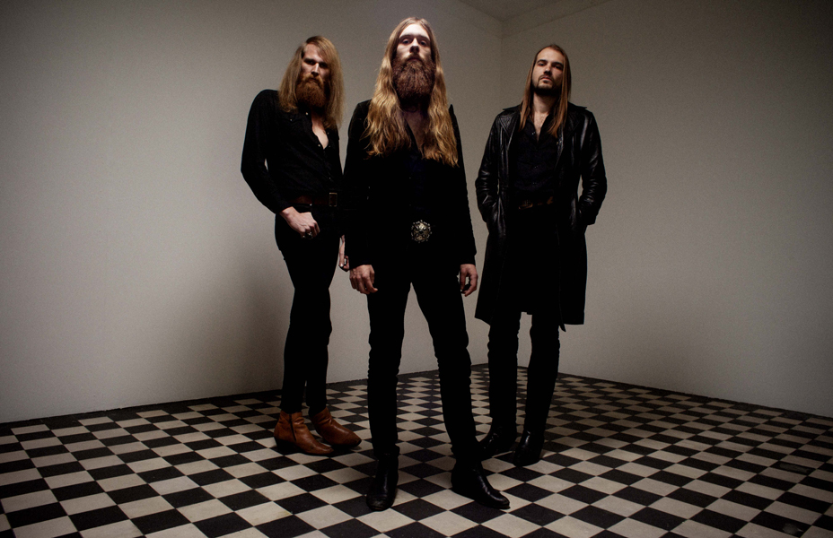 http://www.joedilworth.com/files/gimgs/5_kadavar-web.jpg