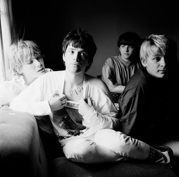 http://www.joedilworth.com/files/gimgs/5_manicstreetpreachers7905-copy.jpg
